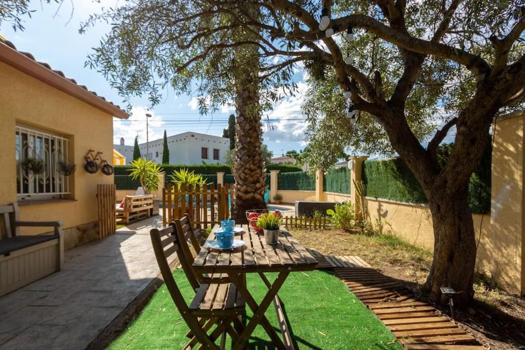 Vila Casita Con Jardin, Bbq, Wifi, Centro Y Playa Empuriabrava Exteriér fotografie
